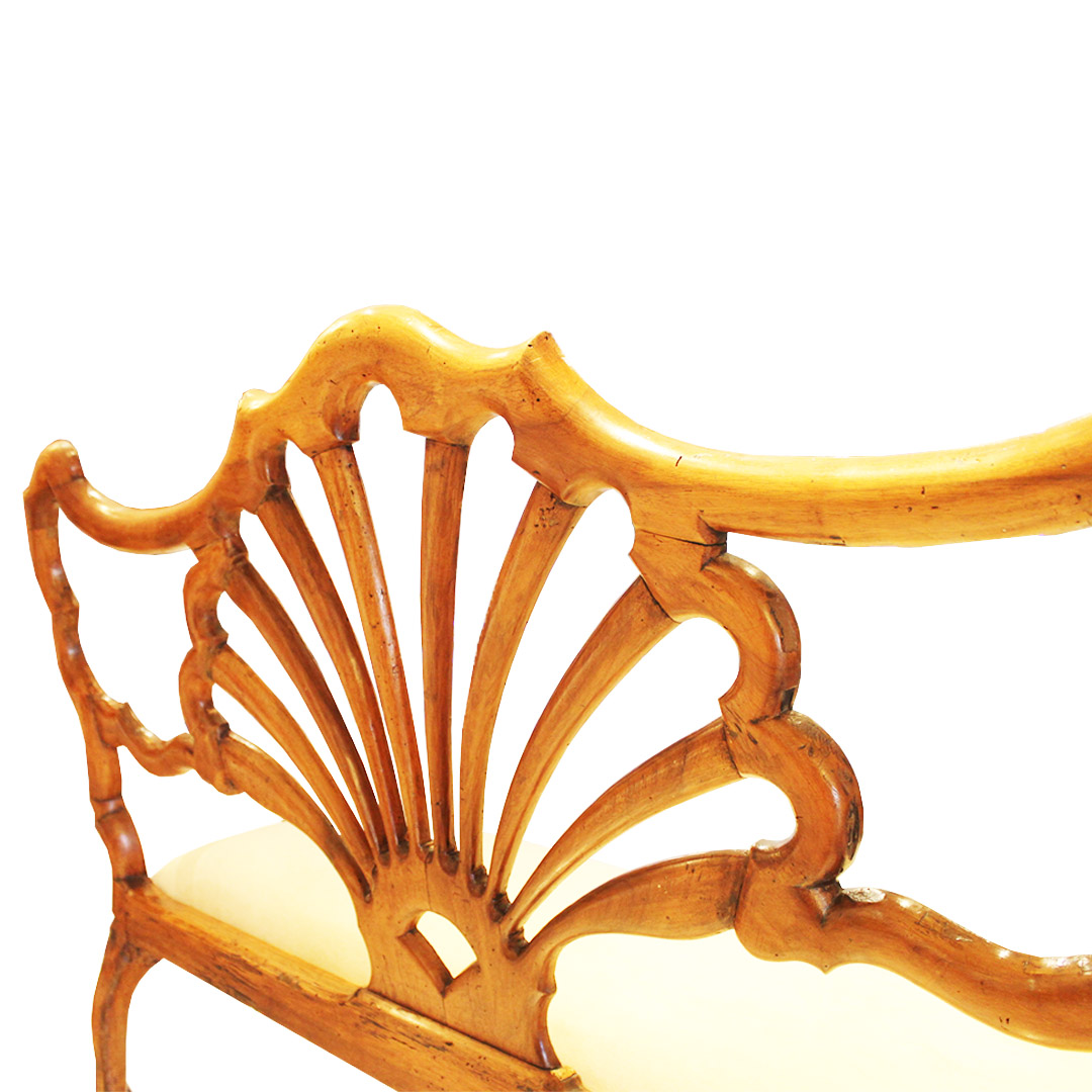 18th-century colonial Chippendale Suite close up back of setee