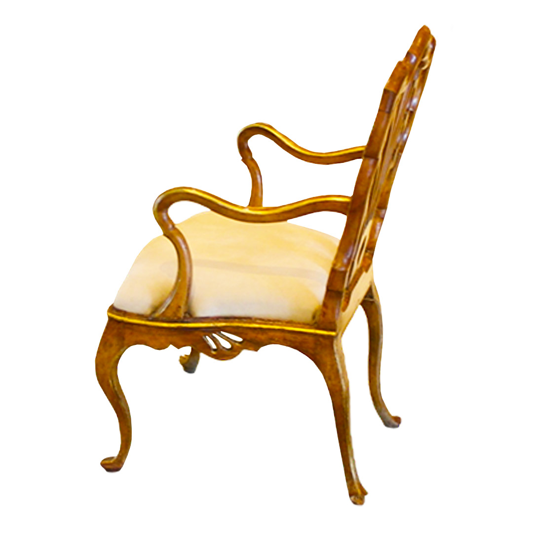 18th-century colonial Chippendale Suite side profile of a chair