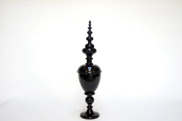 Resin finial urn