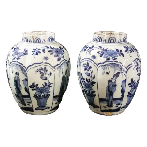 pair of chinoise deflt vases